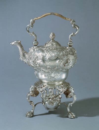 Bouilloire à thé dans un style rococo élevé par Thomas Whipham, Londres, 1747-48 - English School